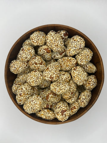 Almonds with sesame