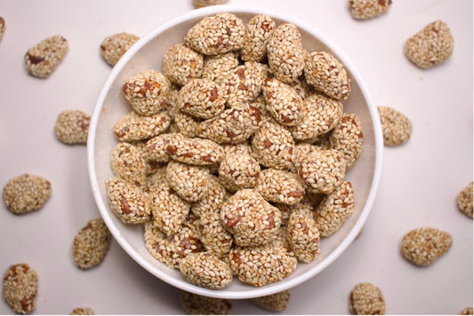 Gebrannte Mandeln mit Sesam