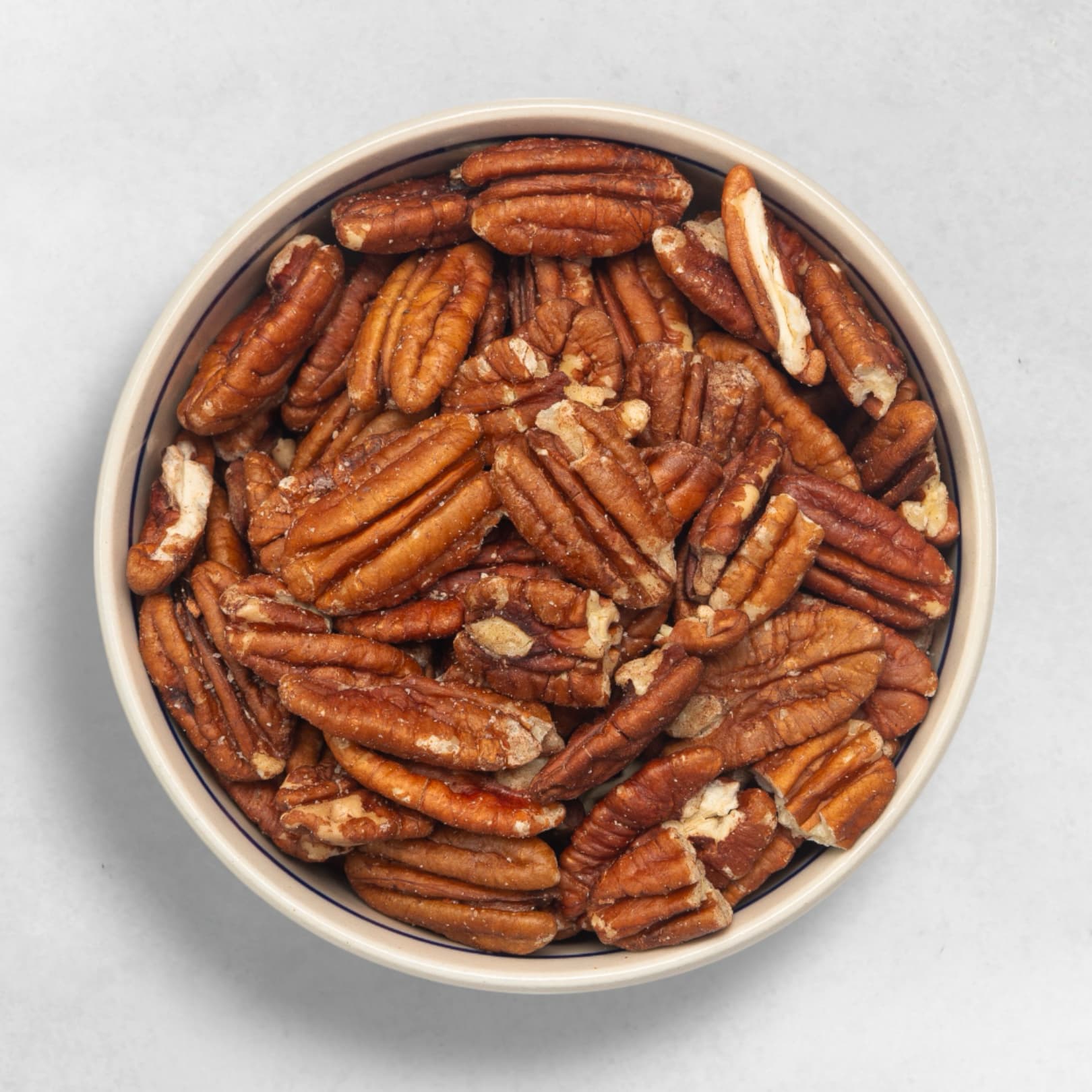 Bio Pekannüsse, aromatisch geröstet – naturbelassene Premium-Nüsse aus Wien vom Naschmarkt, reich an gesunden Fettsäuren und Antioxidantien