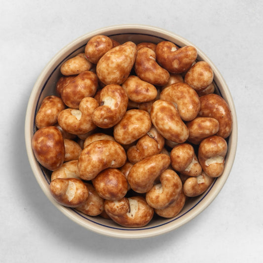 Cashews im Tiramisumantel süße cremige Nüsse Dessert Snack vom Naschmarkt Wien Spezialität