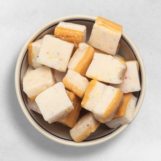 Nougat Kokoskuchen Würfel süßes Konfekt zart cremig Bio Qualität exotische Spezialität aus Wien