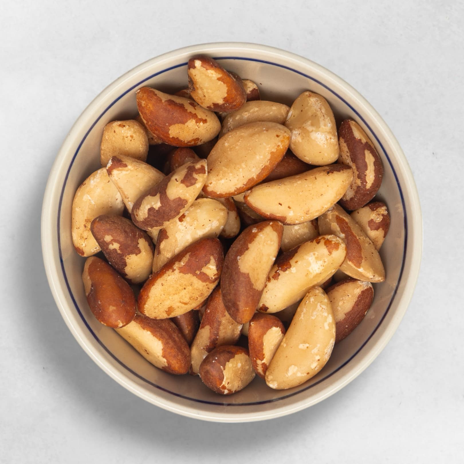 Naturbelassene Paranüsse – ganze, knackige Nüsse aus Wien vom Naschmarkt, reich an Selen und ideal als gesunder Snack